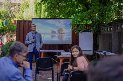 Міжнародний центр батьківства
